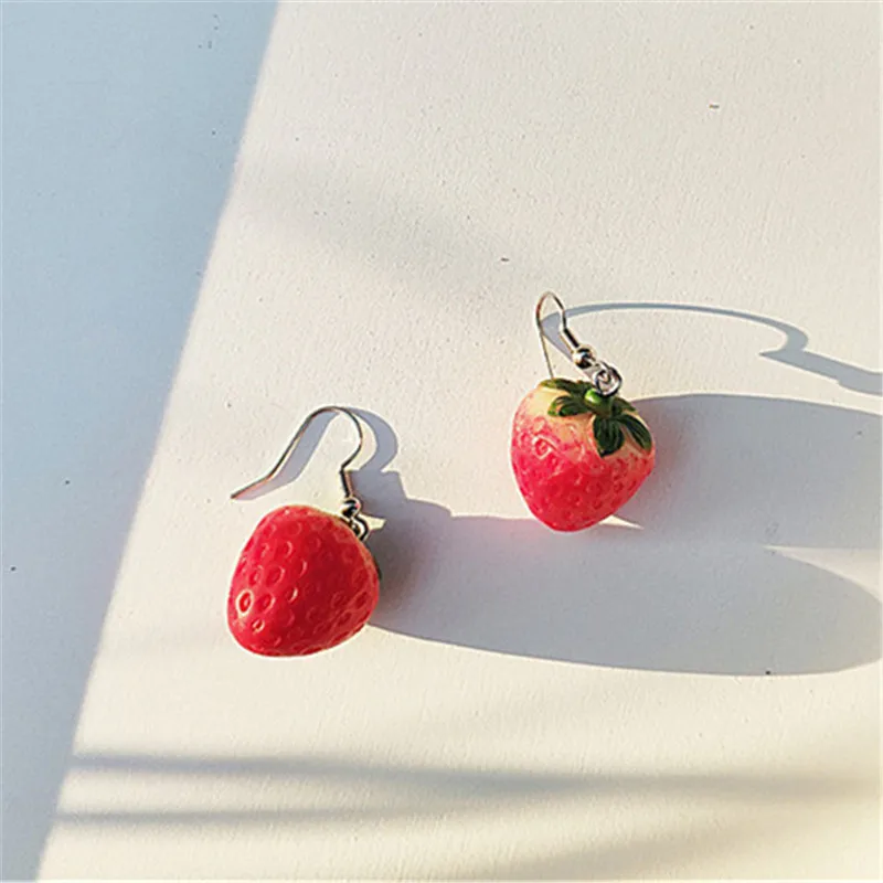 Stereo Simulation Red Strawberry Dangle Earring New Fruit Strawberry Earring Female Lovely Sweet Girl for Women Jewelry Gifts