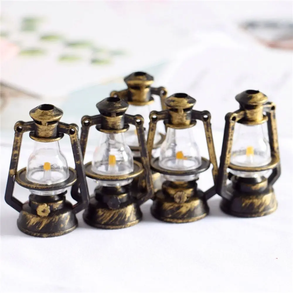 Retro Oil Lamp Mini Kerosene Lantern Miniature Toy Doll 1:6 1:12 Doll House Accessories Decor Ornaments