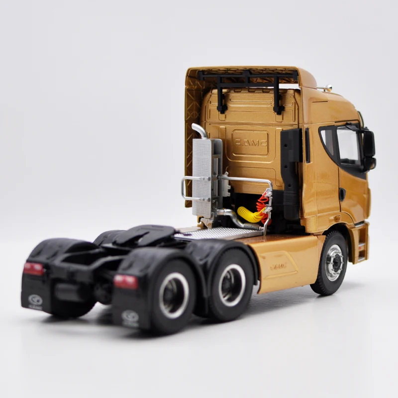 Diecast Heavy Truck Tractor Models 1:28 Alloy Vehicle Model Metal  Adult Collection Show Souvenir Boy Gift Display Ornament Show