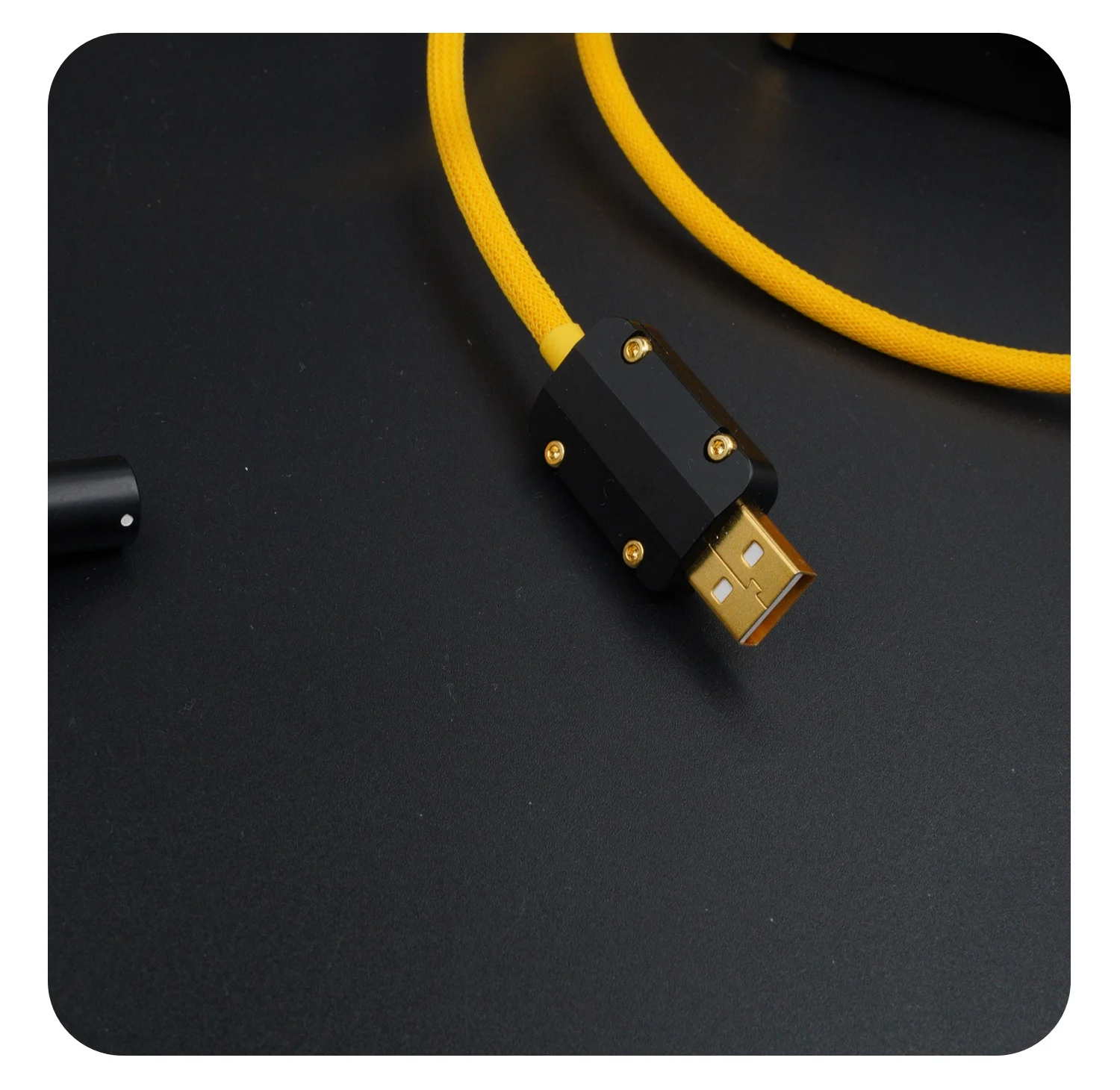 GeekCable Hand-made Customized Keyboard Data Cable Rear Aviation Plug Black Hardware Electrophoresis Yellow Type-C Keyboard