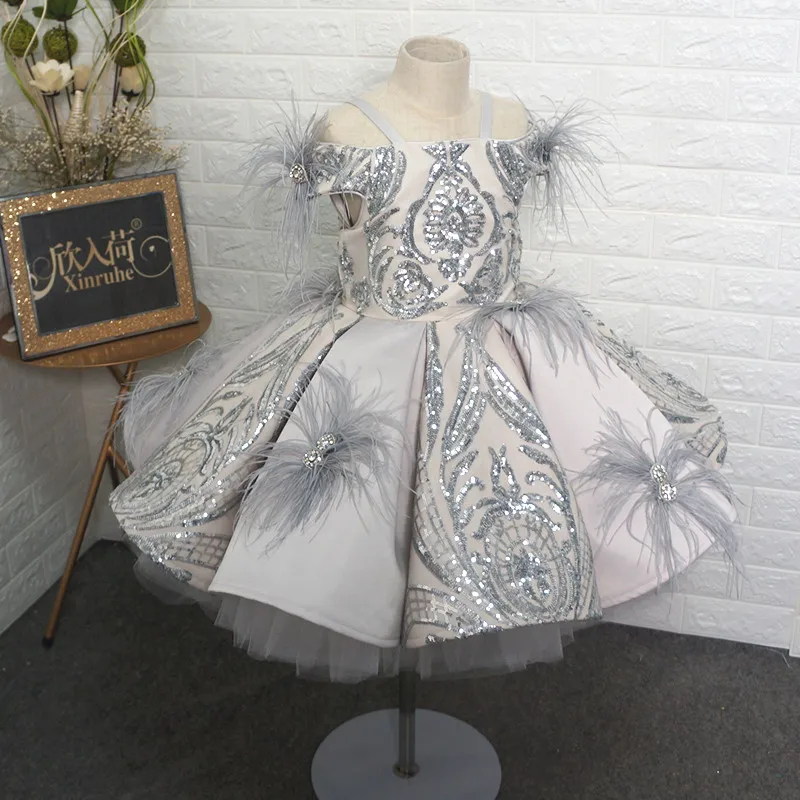 Robes brodées argentées pour bébés filles, vêtements pour enfants en bas âge, robe de fête d'anniversaire pour enfants, plumes de satin, nouveau, 1 T, 2T, 4 T, 8 T, 12T