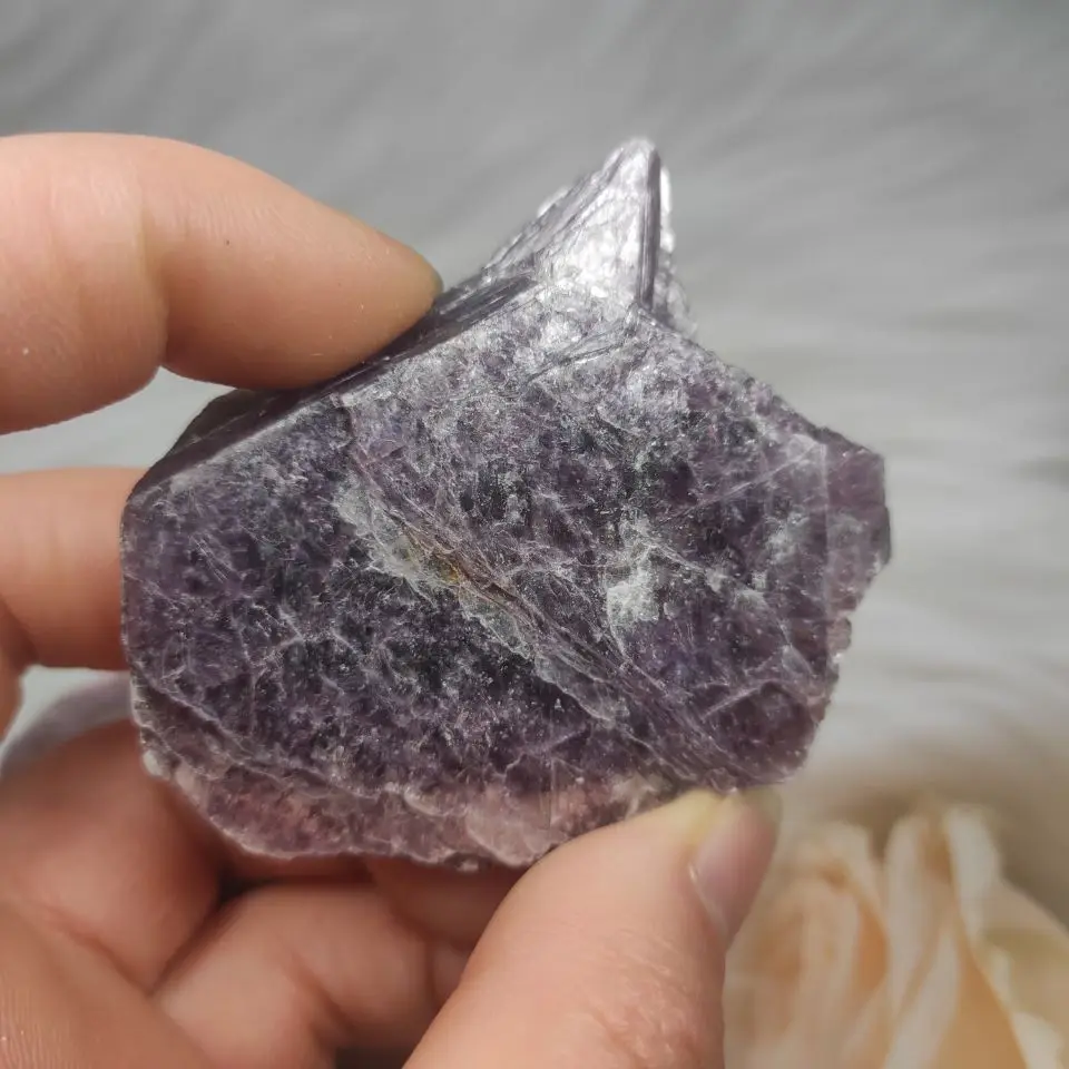 70-100g  Wholesale Natural Lepidolite Crystal Slice Rough Ziyun Mother Rock Stones Luminous Specimen Purple Mica For Decorati