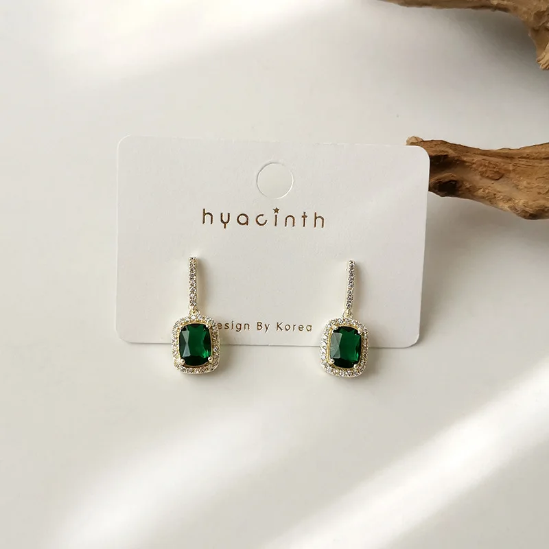 Green Color Crystal Women Dangle Earrings Imitation Stone Pendants Female Drop Earrings Korean Fashion Ear Jewelry aretes mujer