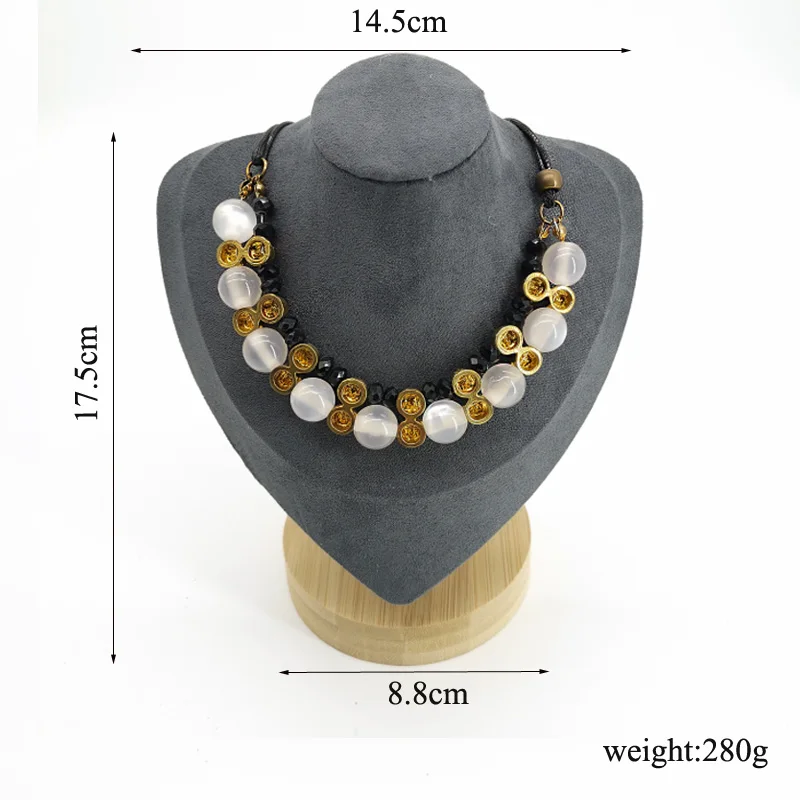 Model Wooden Beige Velvet Jewlery Display Fashion Hot Show 3 Options Necklaces Bust Pendants Stand Choker Holder Jewlery Rack