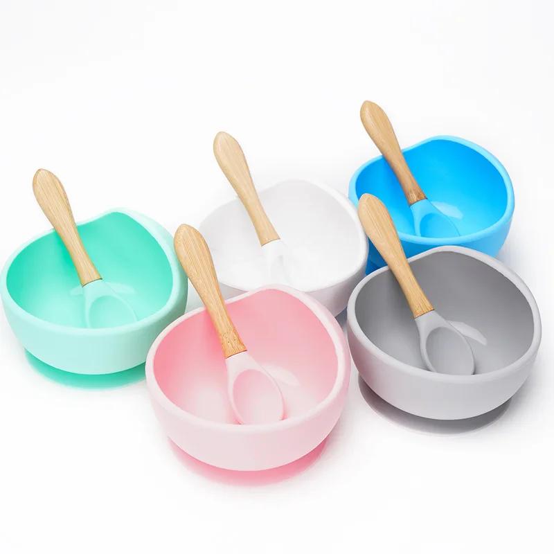 

Sutoyuen 1set Silicone Baby Feeding Set Waterproof Spoon Non-Slip Feedings Silicone Bowl Tableware Baby Learning Dishes Suction