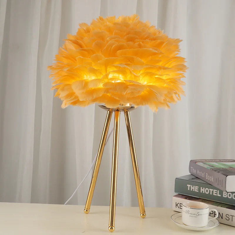 

LED Creative Feather Table Lamp Fairy Romantic Marriage Room Handmade Feather Night Light Plug Operated for Indoor Bedroom Decor