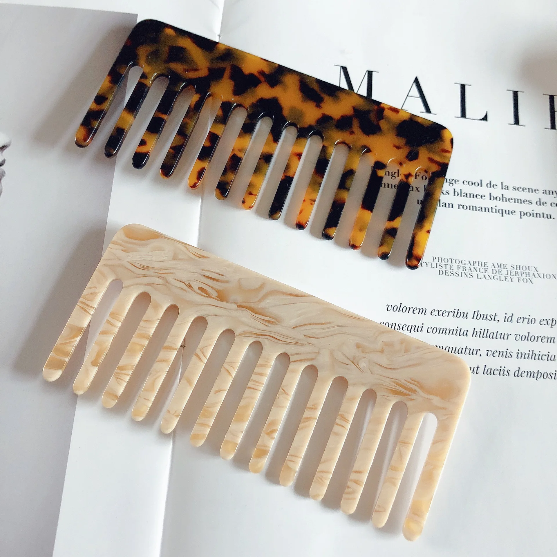 Wide Teeth Acetate Hair Combs Anti-static Massage Hair Brush Hairdressing Colorful Hairdress Salon Styling Traveling Accessories