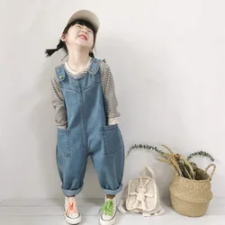 Koreańska wersja 2024 wiosennych i jesiennych modeli chłopców i dziewcząt Baby Casual Denim Overalls Jumpsuit Jeans