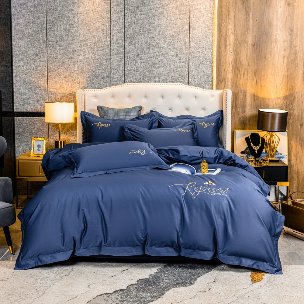 

2023 Four-piece bedding light luxury cotton double household bed sheet quilt cover embroidered little bee bedding navy blue