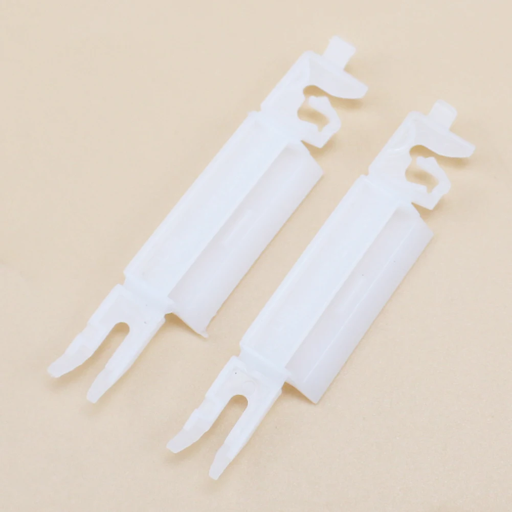 

Car Styling12PCS/Lot Front Windshield Trim Strip Fixed Clamp Clips Car Clip Fastener 9671230580 8120AL 8120AF for Peugeot