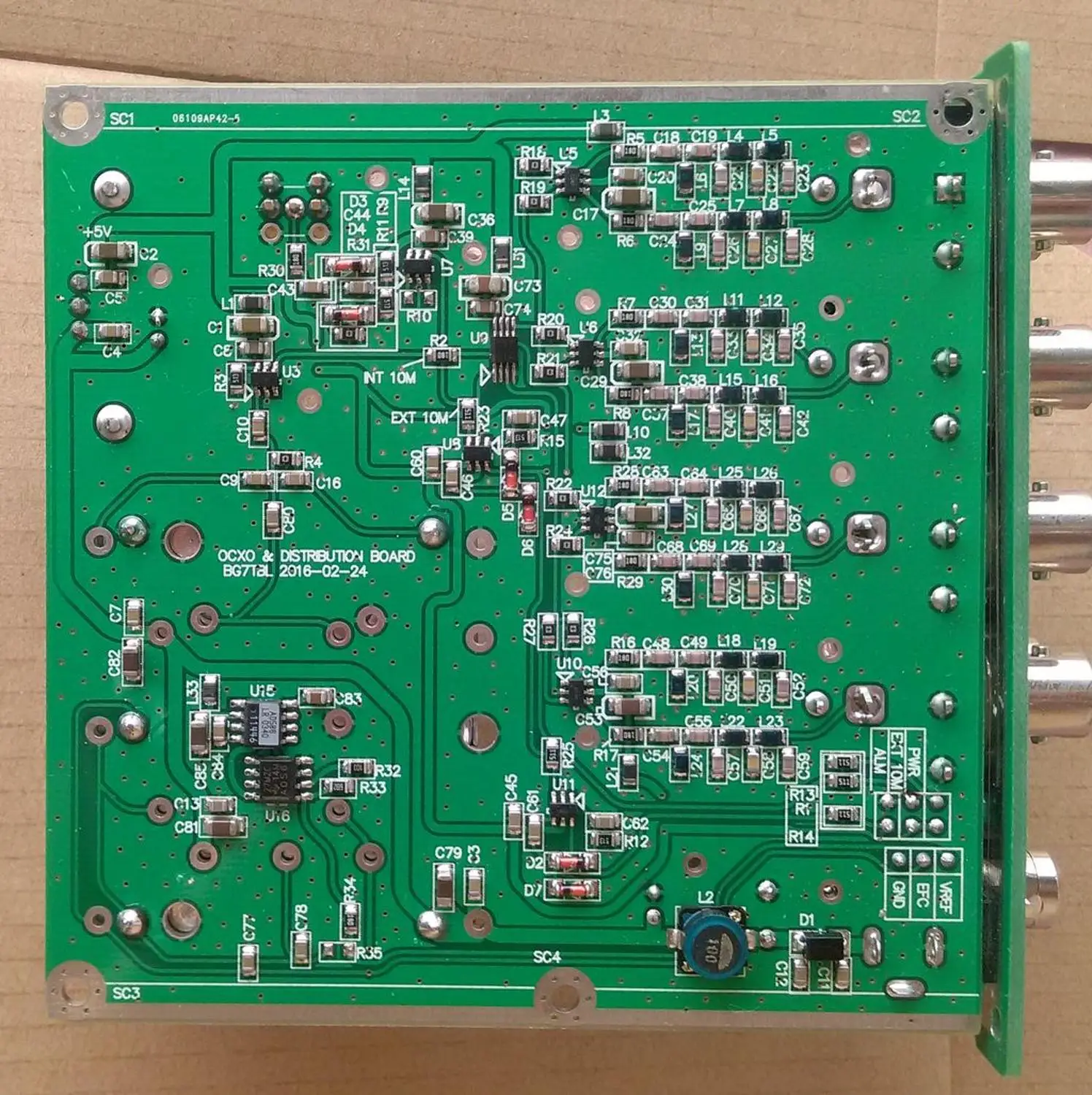 Latest Version  by BG7TBL OCXO benchmark frequency standard 8 port output 10MHz Distribution amplifier