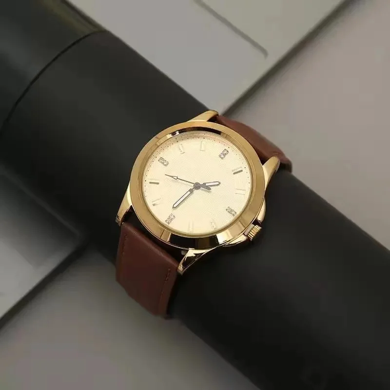 Mens Watch Set With Diamond Cufflinks Signature Pen Fashion Luxury Retro Quartz Watches Leather Wirstwatch Sets With Gifts Box