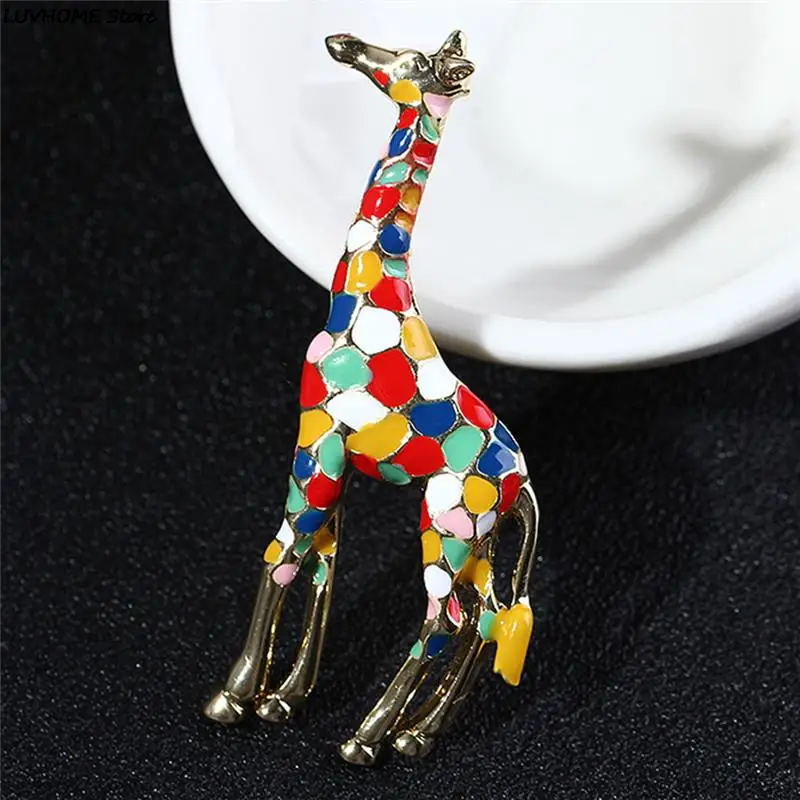 Women Gold Color Enamel Giraffe Brooches Cute Animal Brooch Pin Fashion Jewelry Gift Exquisite Broches for  Kids