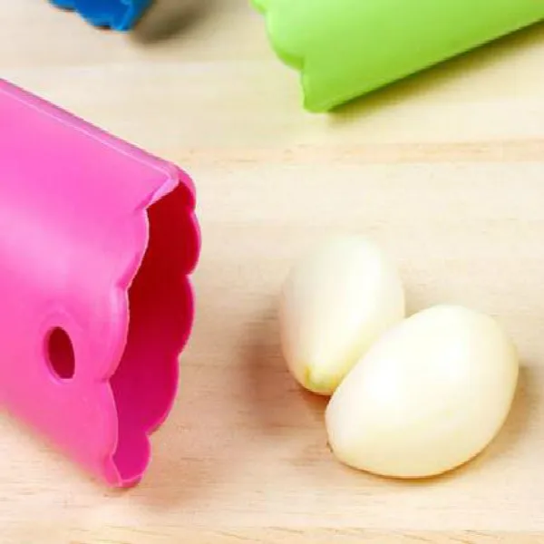 Creative Silicone Garlic Peeler Vegetable Peeler Practical Kitchen Gadget Garlic Stripper Tube Peeling Garlic Peeling