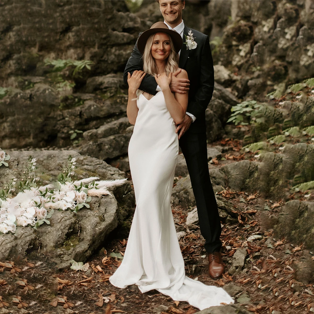 Cintas de espaguete cetim crepe vestidos de casamento fotos reais com decote em v praia sereia barato aberto volta simples vestido de noiva personalizado