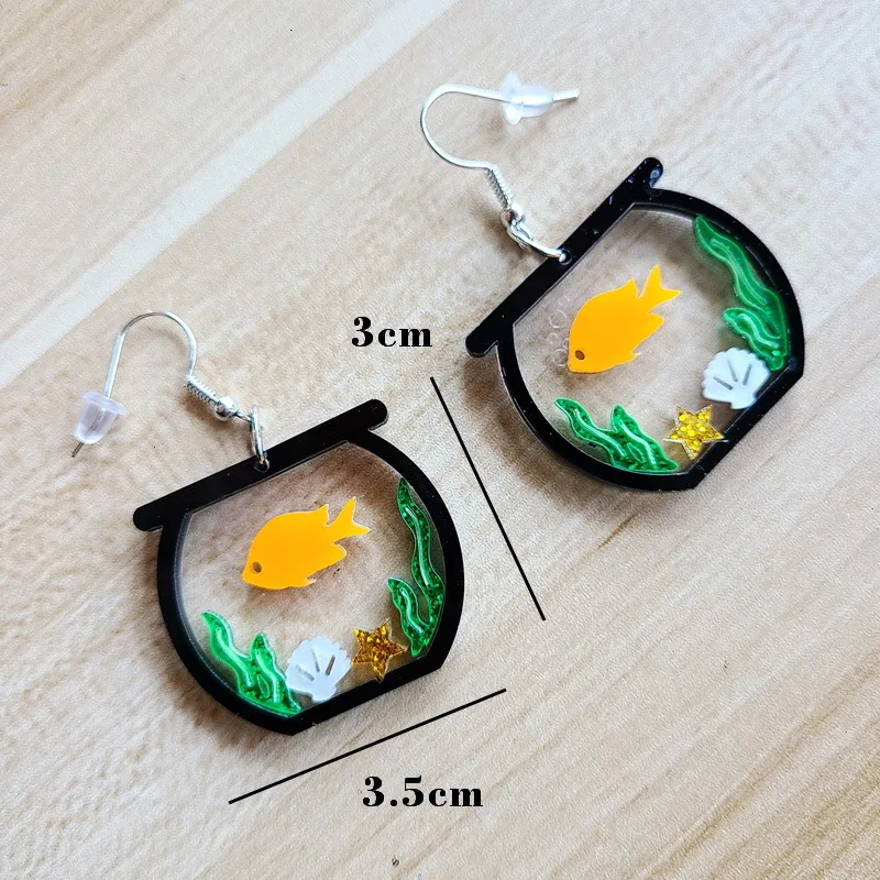 Donarsei Cute Bubble-spitting Goldfish Acrylic Earrings For Women Funny Transparent Fish Tank  Water Grass Fish Drop Earrings