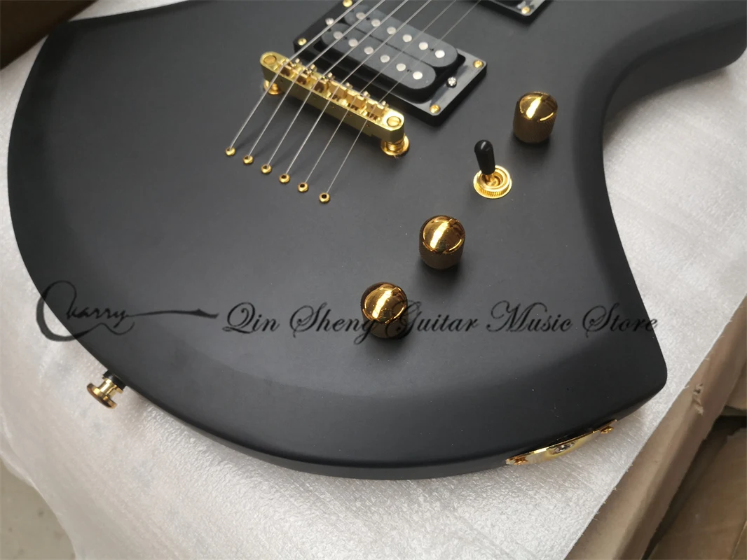 Custom Made  6 string Electric guitar,Matte Black Guitar,HH pickups,fixed bridge, pearl shell pickguard,gold buttons，cow head