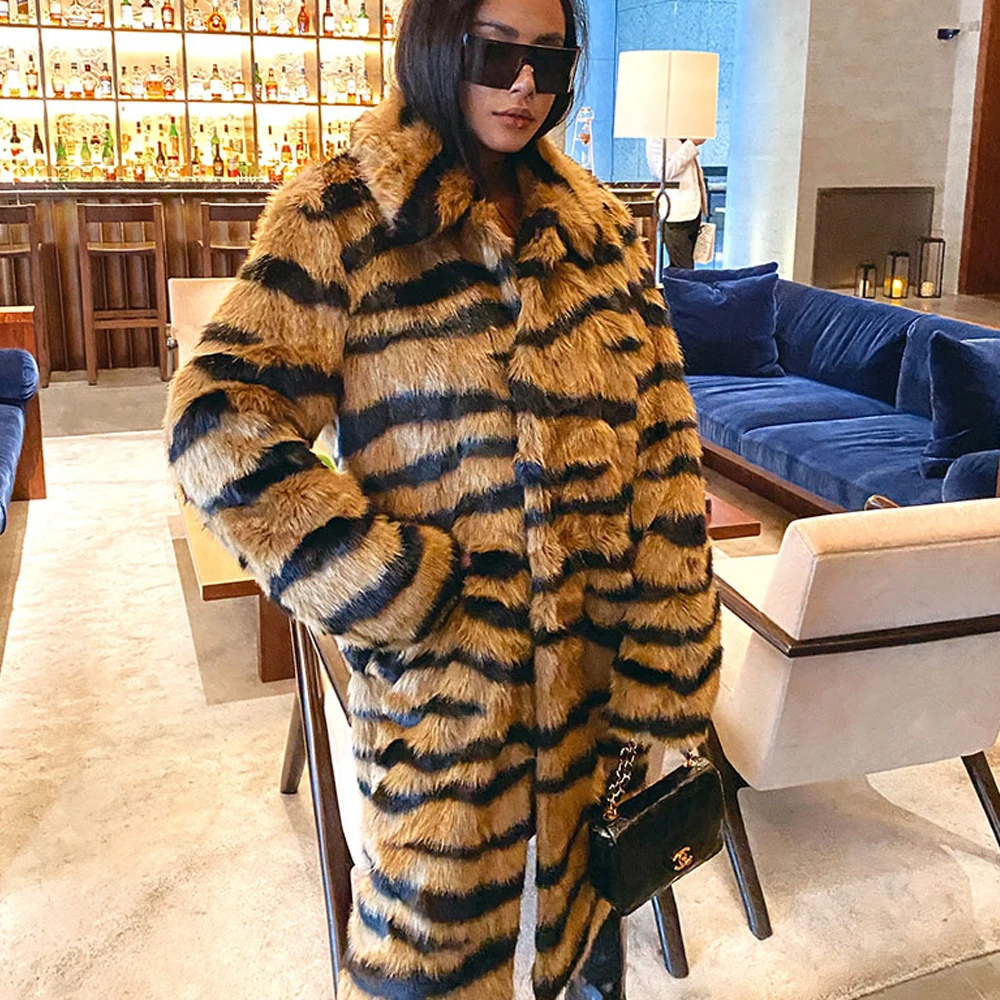 Winter New Womens High Quality Faux Fur Coat Luxury Long Fur Coat Loose Fahion Lapel OverCoat Thick Warm Tiger Print Plush Coats