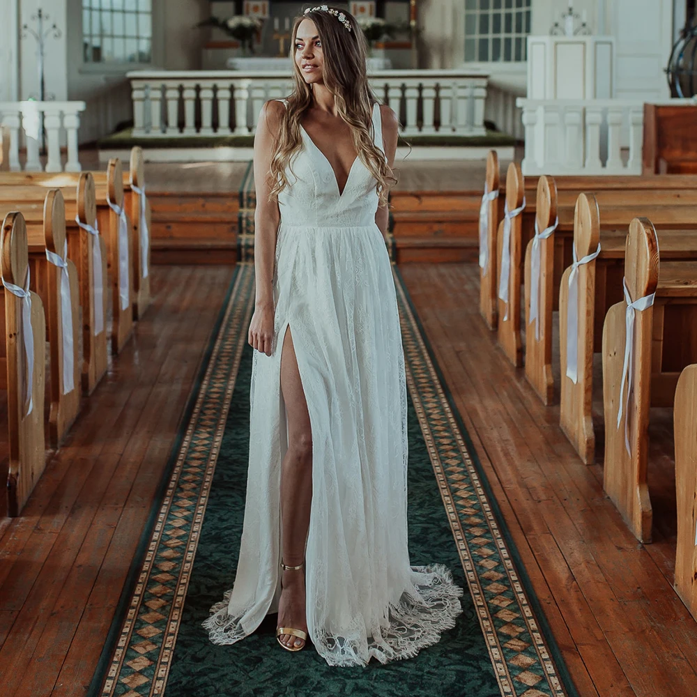 Uma linha de renda com decote em v vestido de festa de casamento do gramado feito sob encomenda mais tamanho jardim rústico frente dividir spaghett correias praia vestidos de noiva