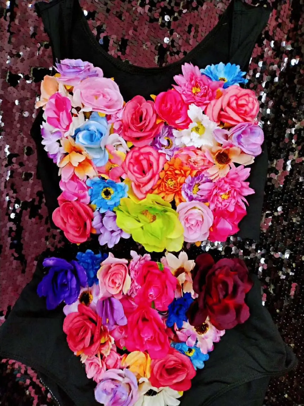 ชุดแสดงบนเวทีสมัยใหม่ ชุดดอกไม้ นักร้อง นักเต้น ชุดแฟชั่นบนเวที