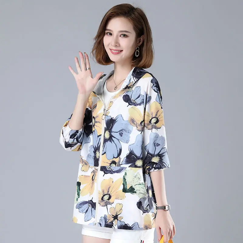

5XL Women Spring Summer Thin Windbreaker Coat 2022 New Female Fashion Printing Long Sleeve Sun Protection Clothing Ladies Jacket