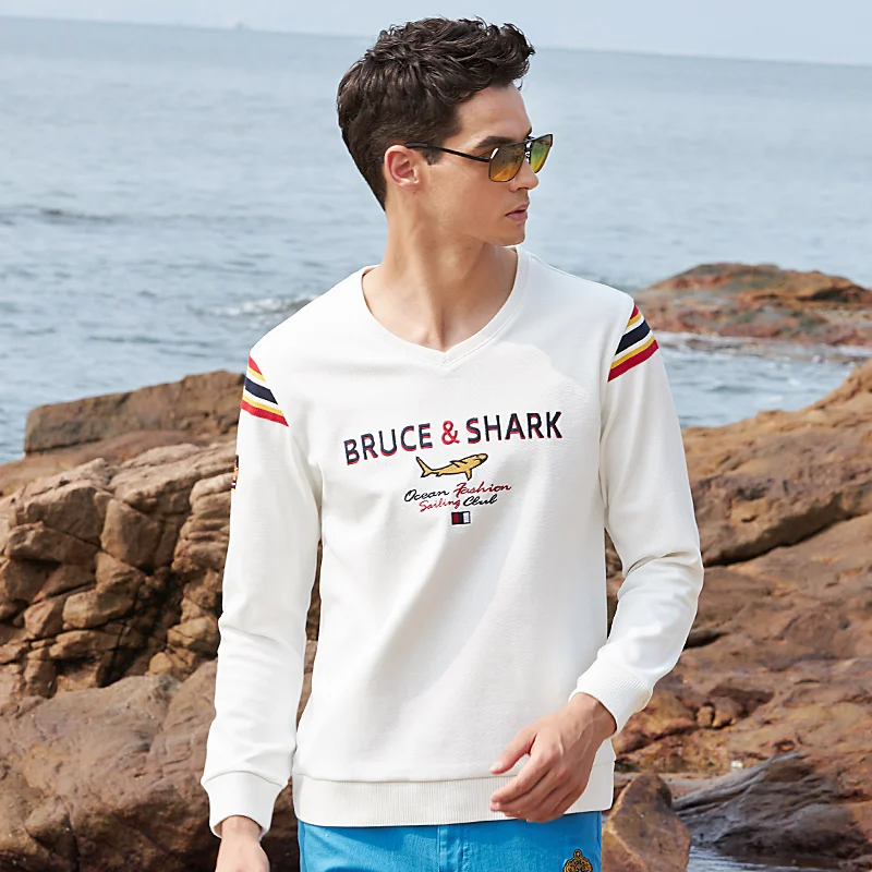 New Men\'s Casual Sweater Round Long Sleeve Embroidery Bruce&Shark Fashion Male Sweater Thicken Loose Knit Winter big size 4XL