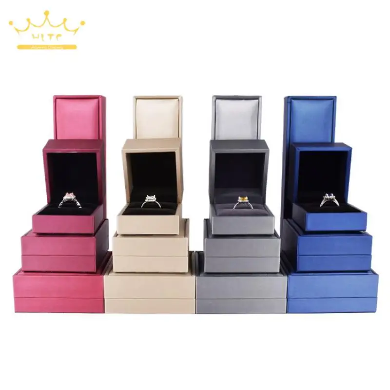 

Pu Brushed Leather Jewelry Display Box Jewelry Packaging Box Proposal Ring Box Necklace Bracelet Collection Box