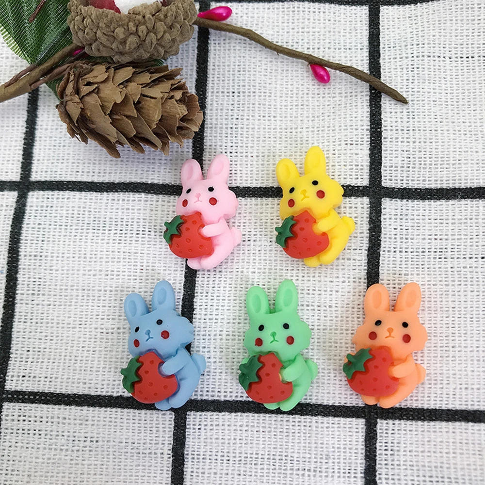 23*14mm 100pcs Resin Cartoon Rabbit Carry Strawberry Jewelry Decoration Croc Handmade Finding Glue Set Tough Resin Findings