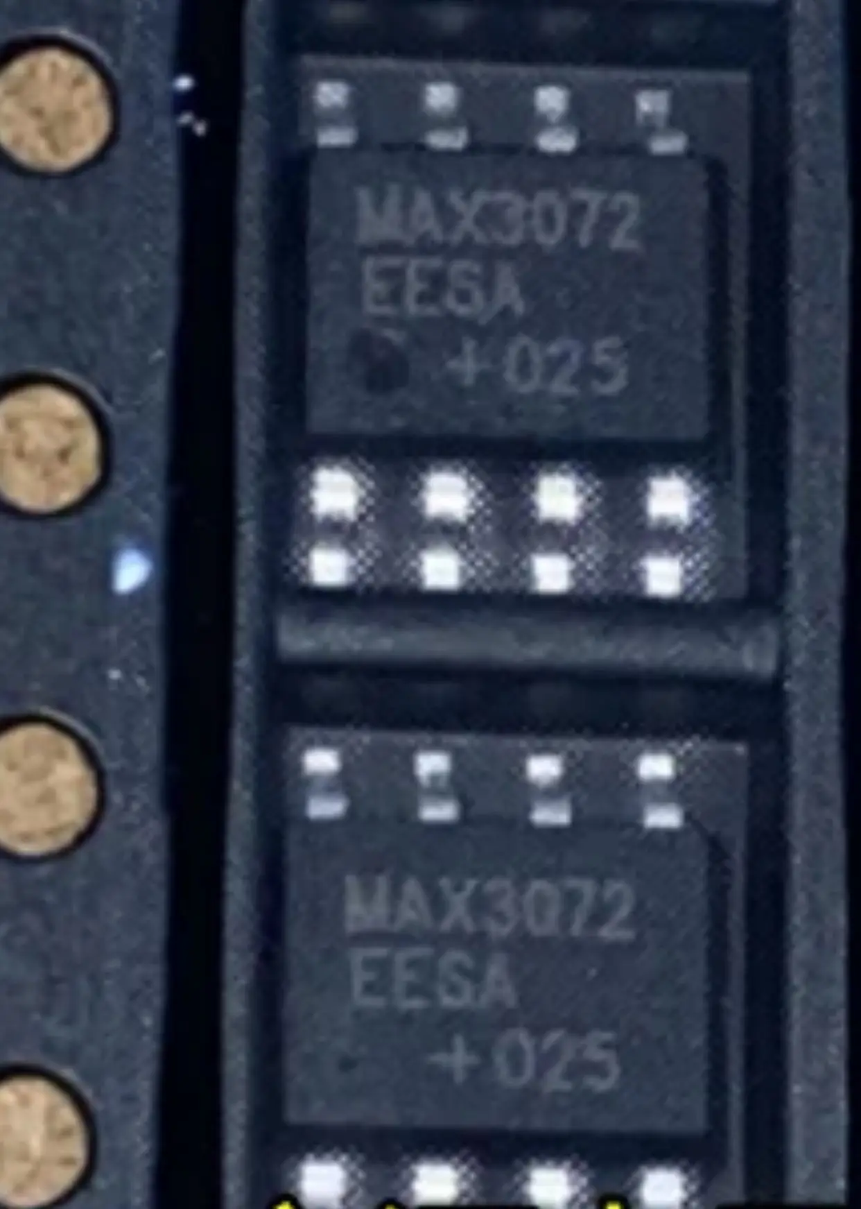 20 قطعة/MAX3072EESA SOP8 MAX3072 EESA