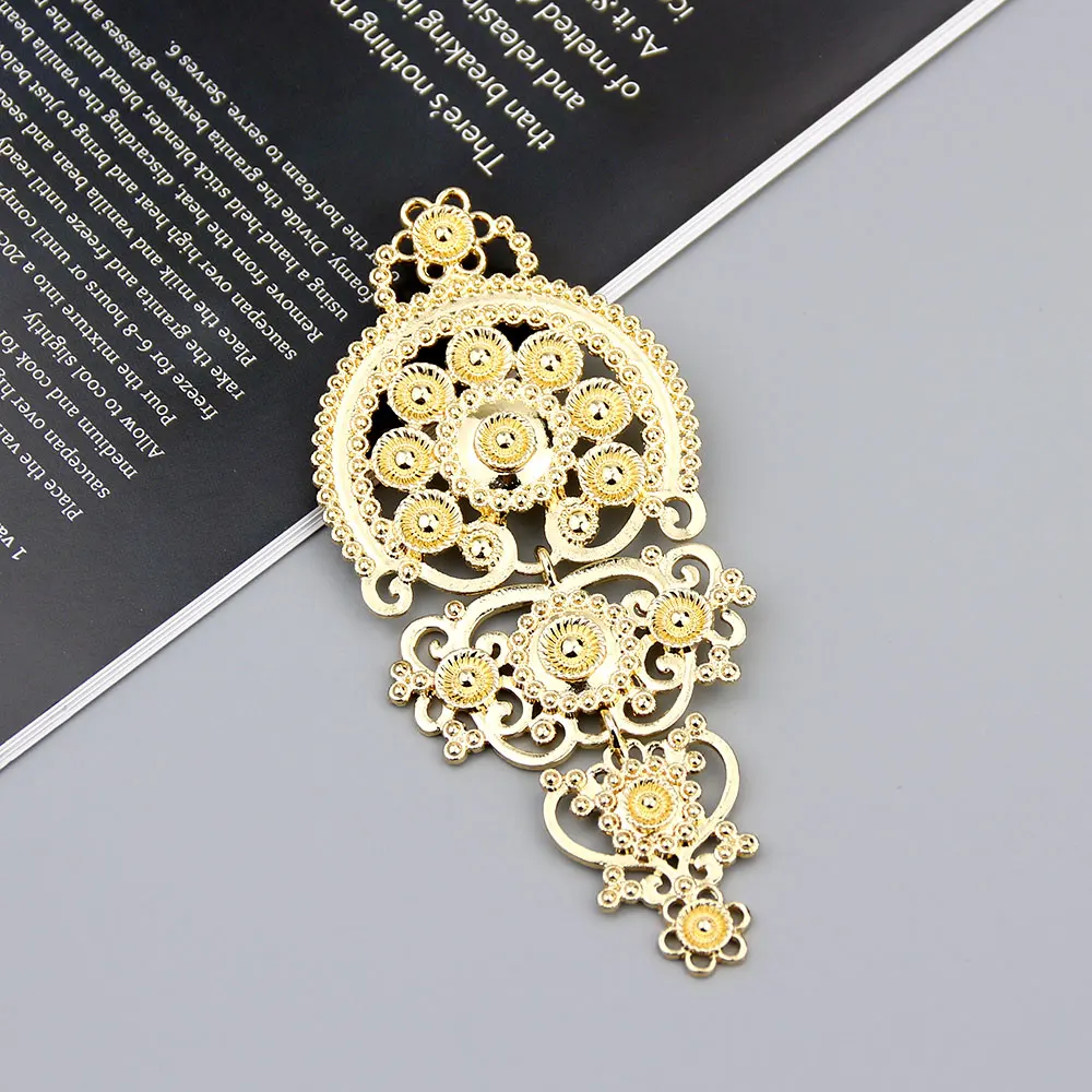 Sunspicems Bohemia Women Brooch Europe Vintage Flower Pendant Brooch Pins Retro Gold Silver Color Bridal Wedding Jewelry Gift