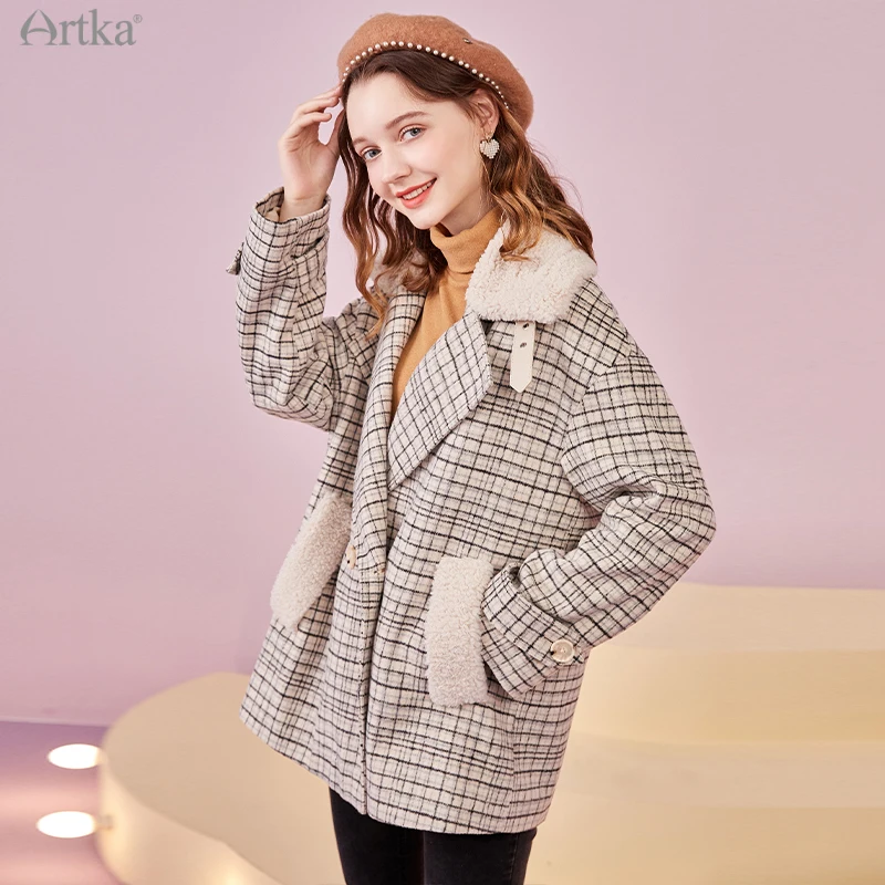 ARTKA 2020 Winter New Women Woolen Coat Vintage Plaid Lambswool Thicken Woolen Jacket Loose Warm Woolen Outerwear Women FA25107D