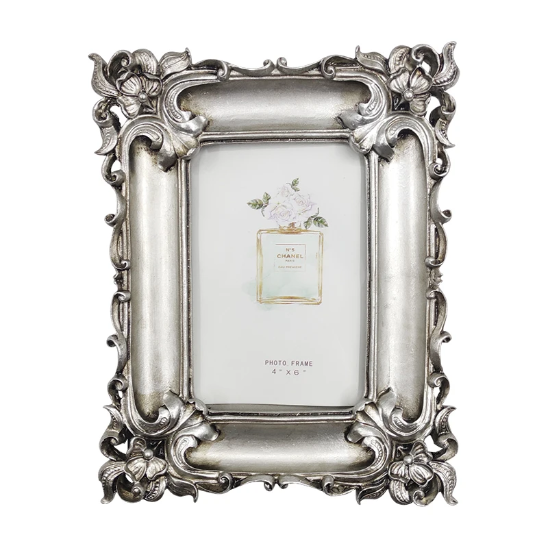 European Style Photo Frame Relief Square, Retro Gold Pendulum Frame