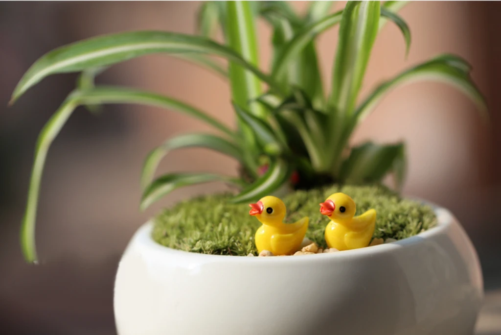 Pack of 100 Resin Miniature Yellow Ducks Figurines For Terrariums Dollhouse Bonsai Fairy Garden Ornament DIY Micro Landscape