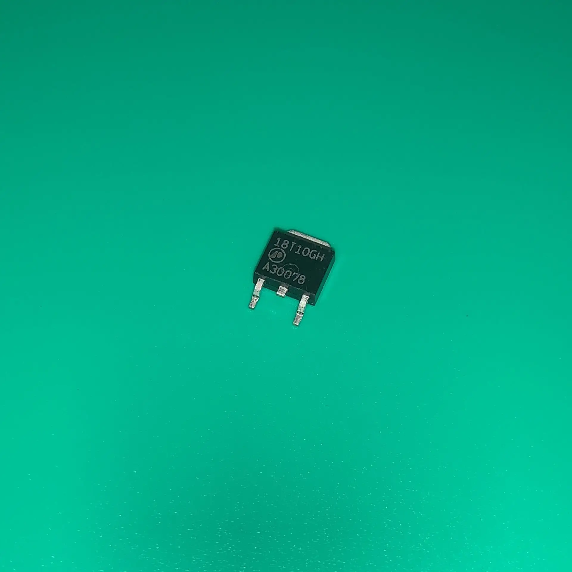 Mosfet de potência, 5 convés ap18t10gh para-252 ap 18t10gh segundo, modo de melhora, ap18t10 gh ap18t 10gh ap18 t10gh 18-10 a p18t10gh