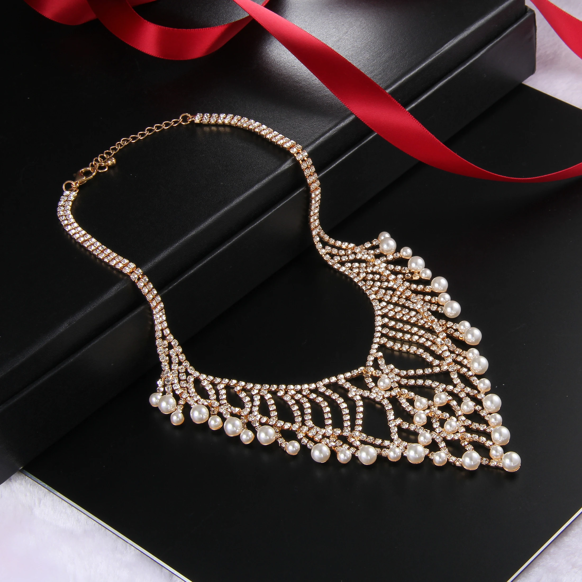 

H093217 Coruixi Women's Necklaces WeddingAccessories Rhinestone Jewelry Stones Stars Chains Popular Party Collars Wholesale