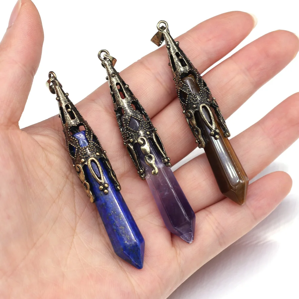 Natürliche Edelsteine als Pendel: Wie Amethyst und Opal bei Meditation und Energiearbeit helfen