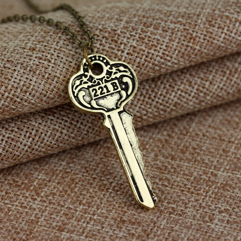 Vintage Color Sherlock 221b House Key Necklace Key Shape Pendant Necklaces For Women Men Fans Jewelry Cosplay Gifts