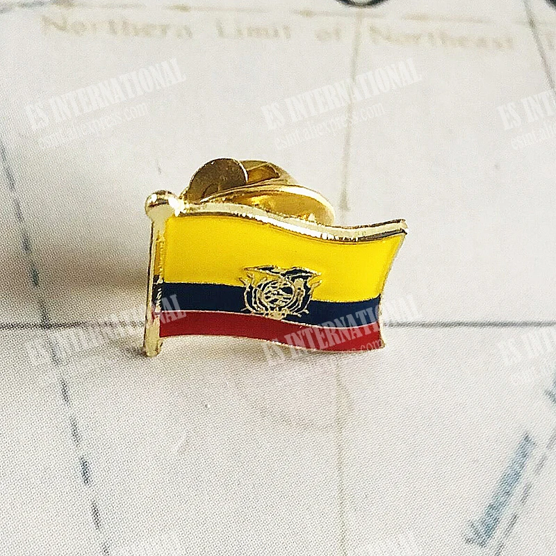 Ecuador National Flag Crystal Epoxy Metal Enamel Badge Brooch  Collection Souvenir Gifts  Lapel Pins Accessories  Size1.6*1.9cm