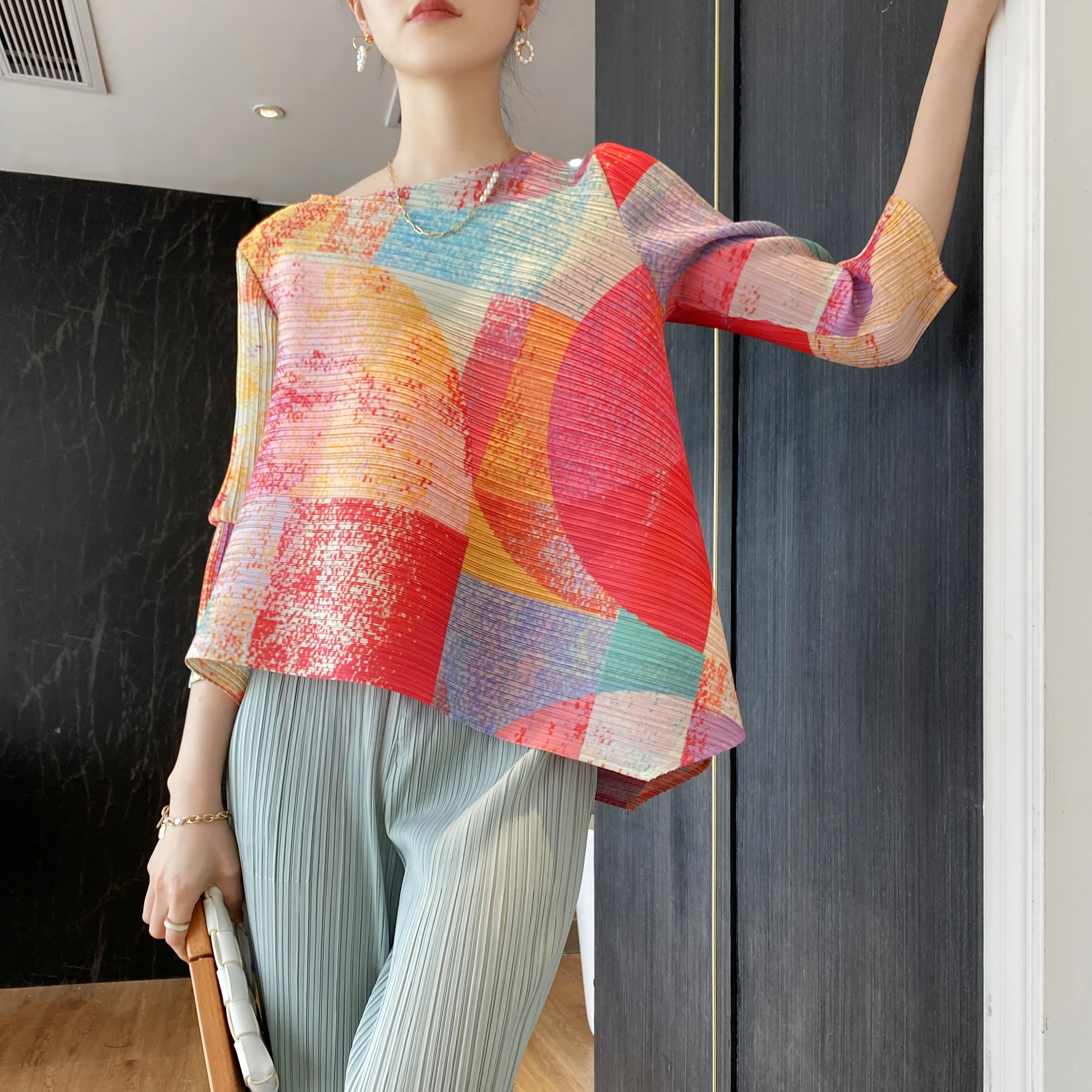 Spring/summer 2022 Miyake pleated fashion versatile loose round collar high Street irregular printing inclined T