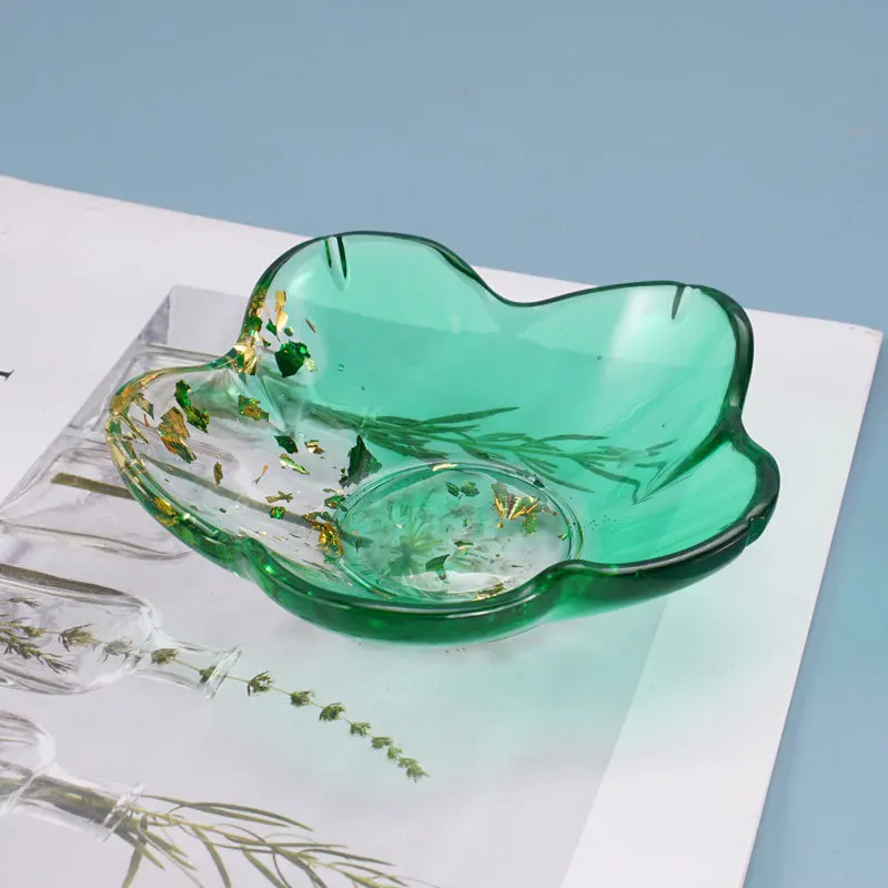 Petal Plate Dish Jewelry Plate DIY Trinket Dish Sauce Dish Small Plate Jewelry Decorations Transparent Eepoxy Resin for Crafts
