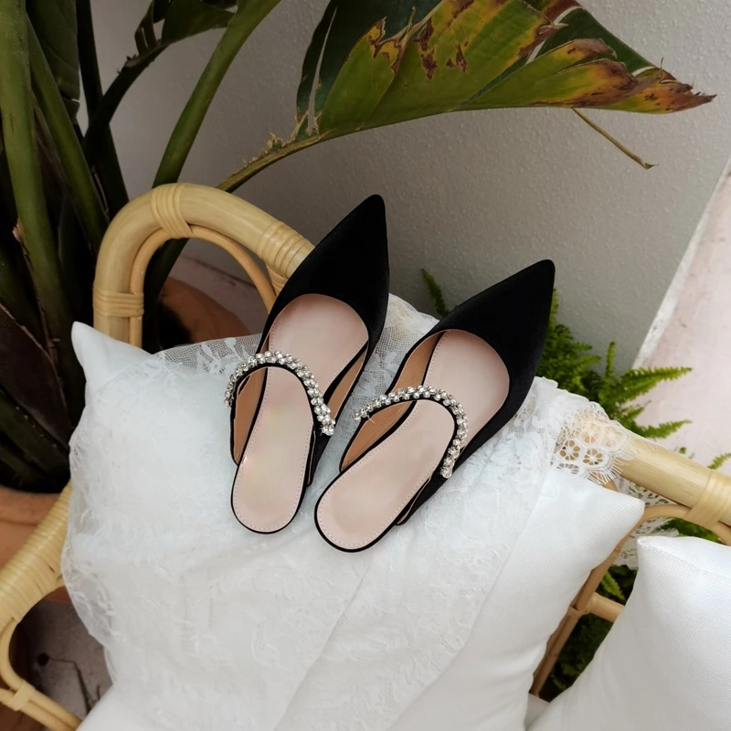 2021 Spring New Pointed Toe Ladies Slippers Rhinestone Strap Satin Flat Heel Half Slippers Sandals