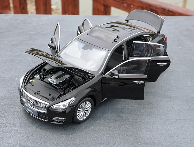 Original Factory Authentic 1/18 Q70l Infiniti Q70 2017 Black Diecast Metal Car Model with Small Gift