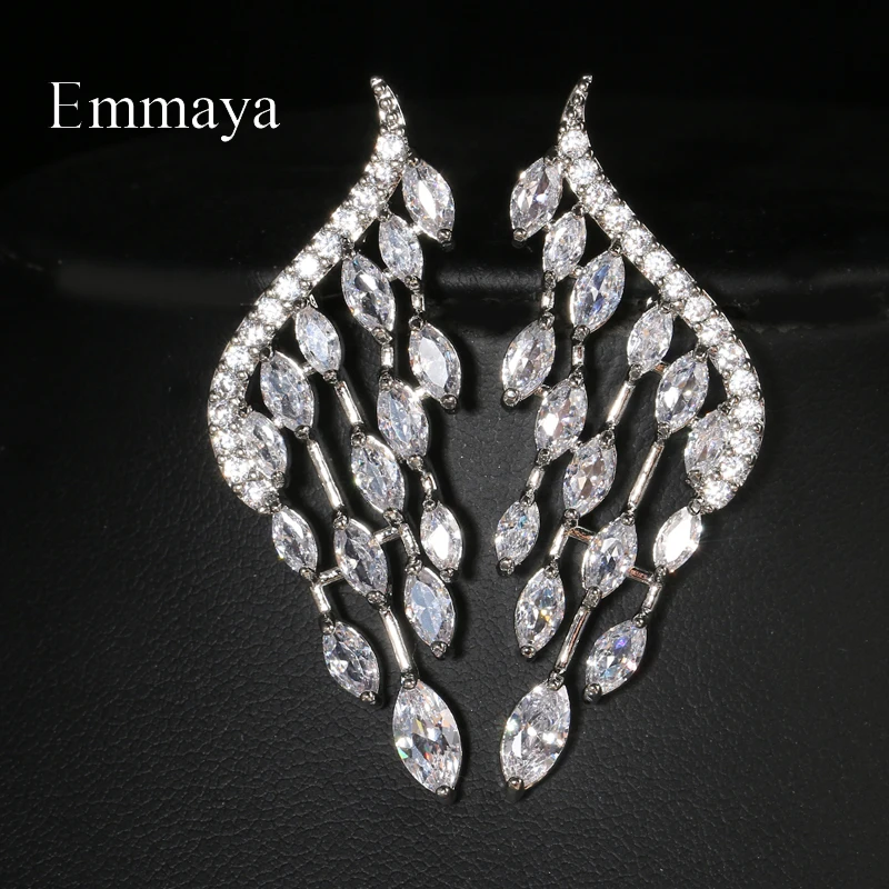 Emmaya New Arrival Ingenious Wings Shape Tassel Earring Three Colors Choice For Women Charming Jewelry Banquet Exquisite Gift