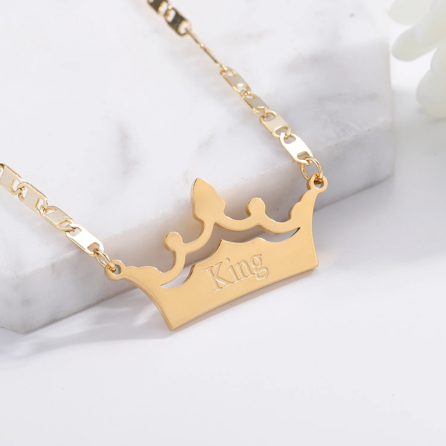 

Engraved Crown Name Necklace By Custom Tiara Nameplate Necklace Engraved Name Best Royal Birthday Gift To Friends Daughter Kids