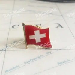 Svizzera bandiera nazionale spille da bavero cristallo epossidico metallo smalto distintivo vernice spilla Souvenir abito personalità regali commemorativi