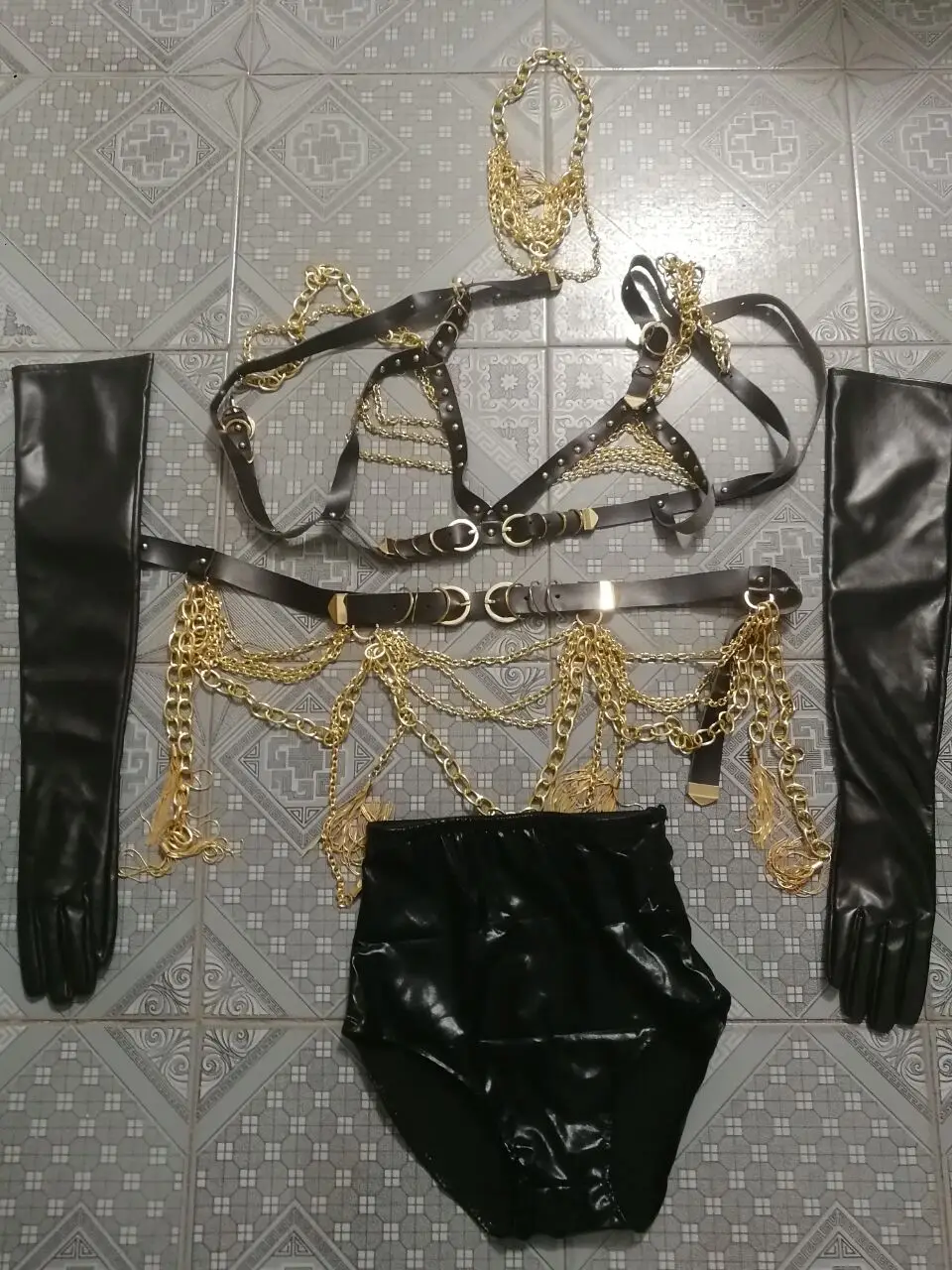 섹시한 금속 나이트 클럽 댄스 의상 골드 체인 Tassels 비키니 세트 여성 DJ 가수 무대 착용 바 쇼 공연 복장