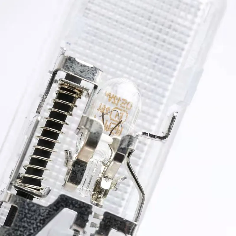 Suitable for Peugeot 206 207 307 Citroen C2 Picasso Xsara glove box lamp car glove box lamp reading lamp lamp 6362L4
