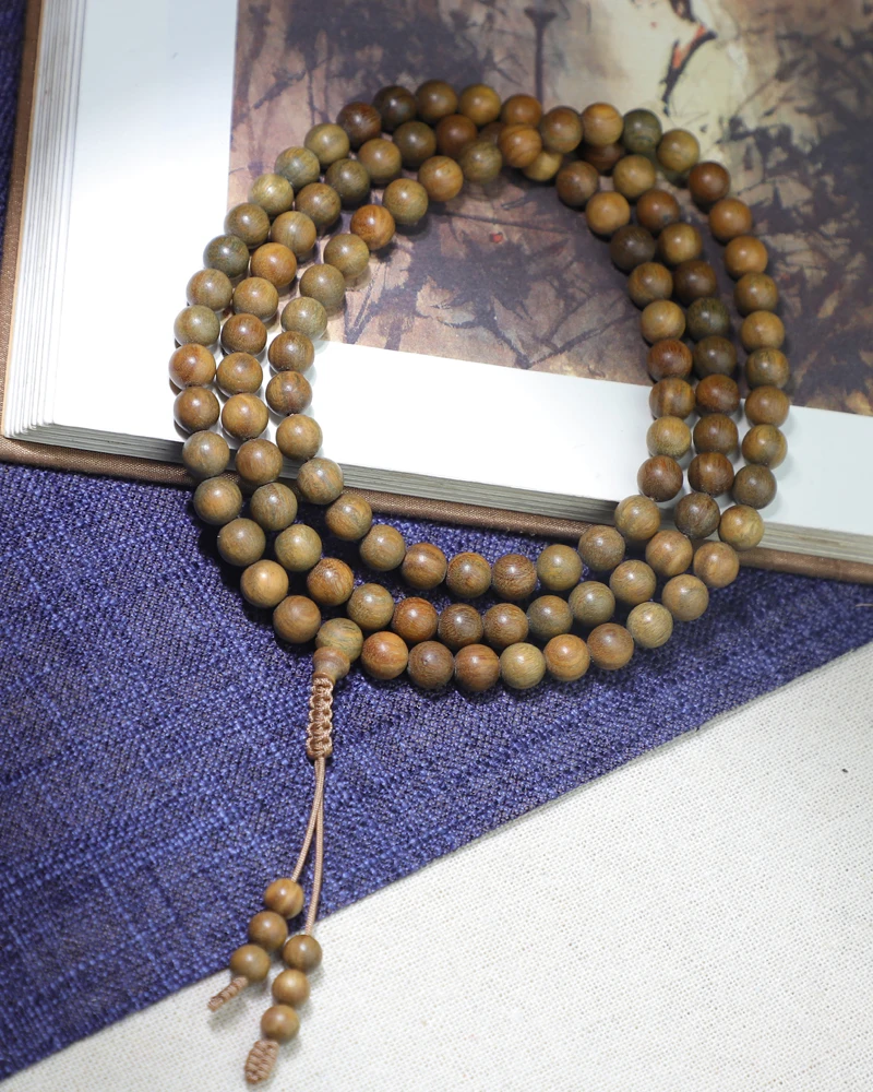 Rosenkranz aus natürlichen Sandelholzperlen, grün, 108 Stück, Halskette, 8 mm, verstellbares Armband, buddhistisches Gebet, Yoga, Holzperlen – Detail 3