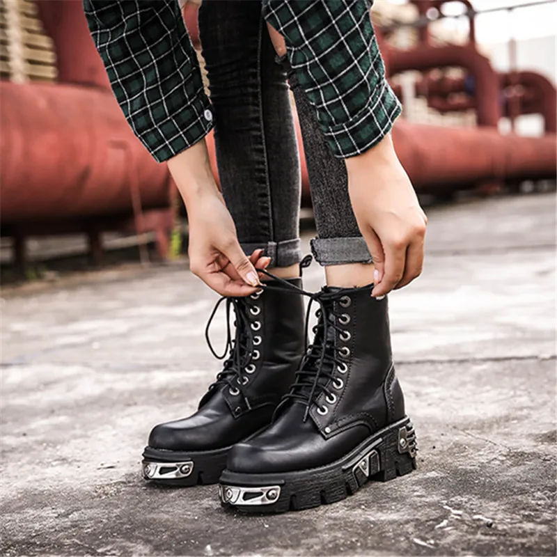 Punk Style Women Ankle Boots Black 6CM Platform Boot High Tops Boots Metal Decor Autumn Winter Botas Mujer