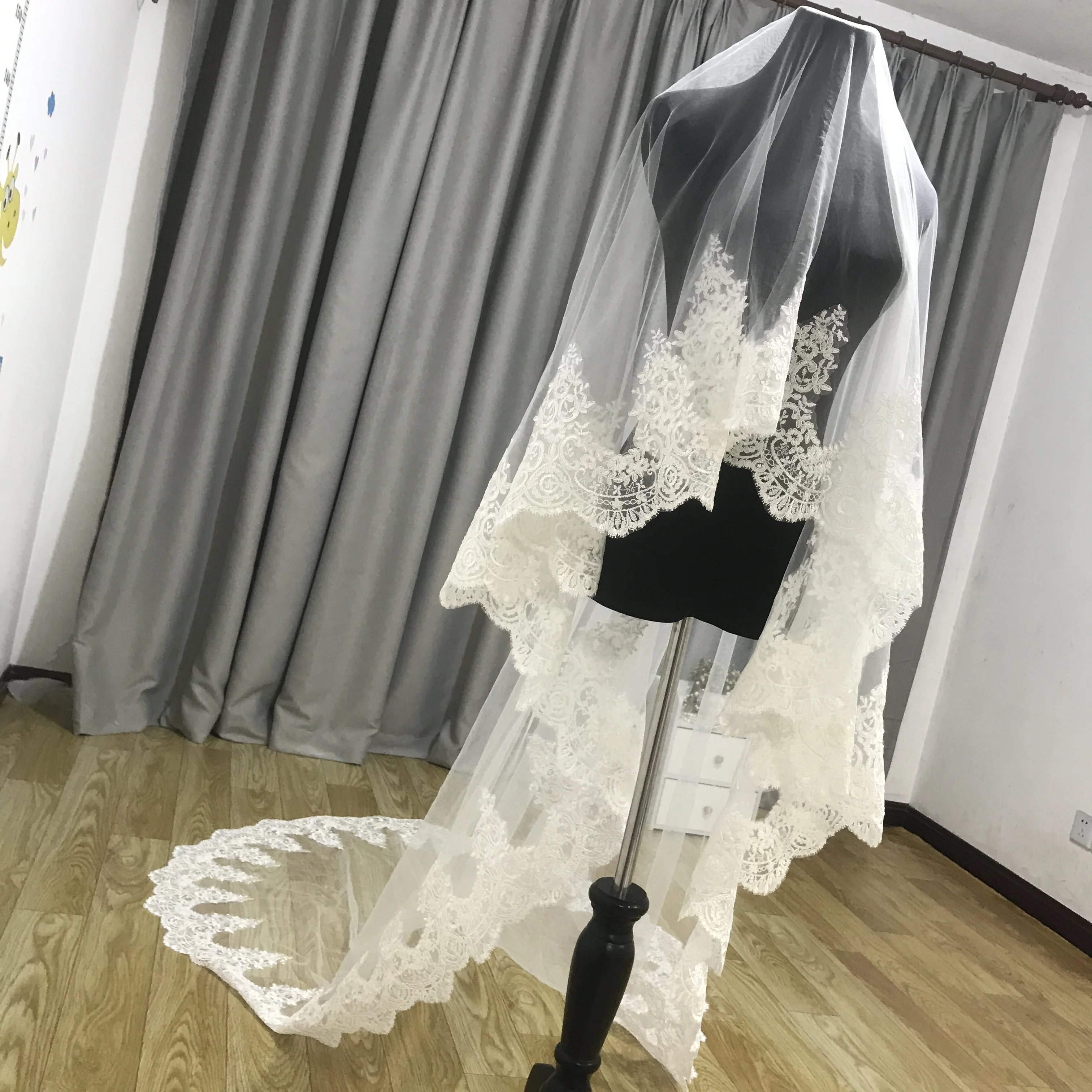 Voile de mariage de 3M de Long, Applique complète, bord, une couche, pour la chapelle, deux utilisations, avec peigne, en Tulle, sans paillettes, offre spéciale